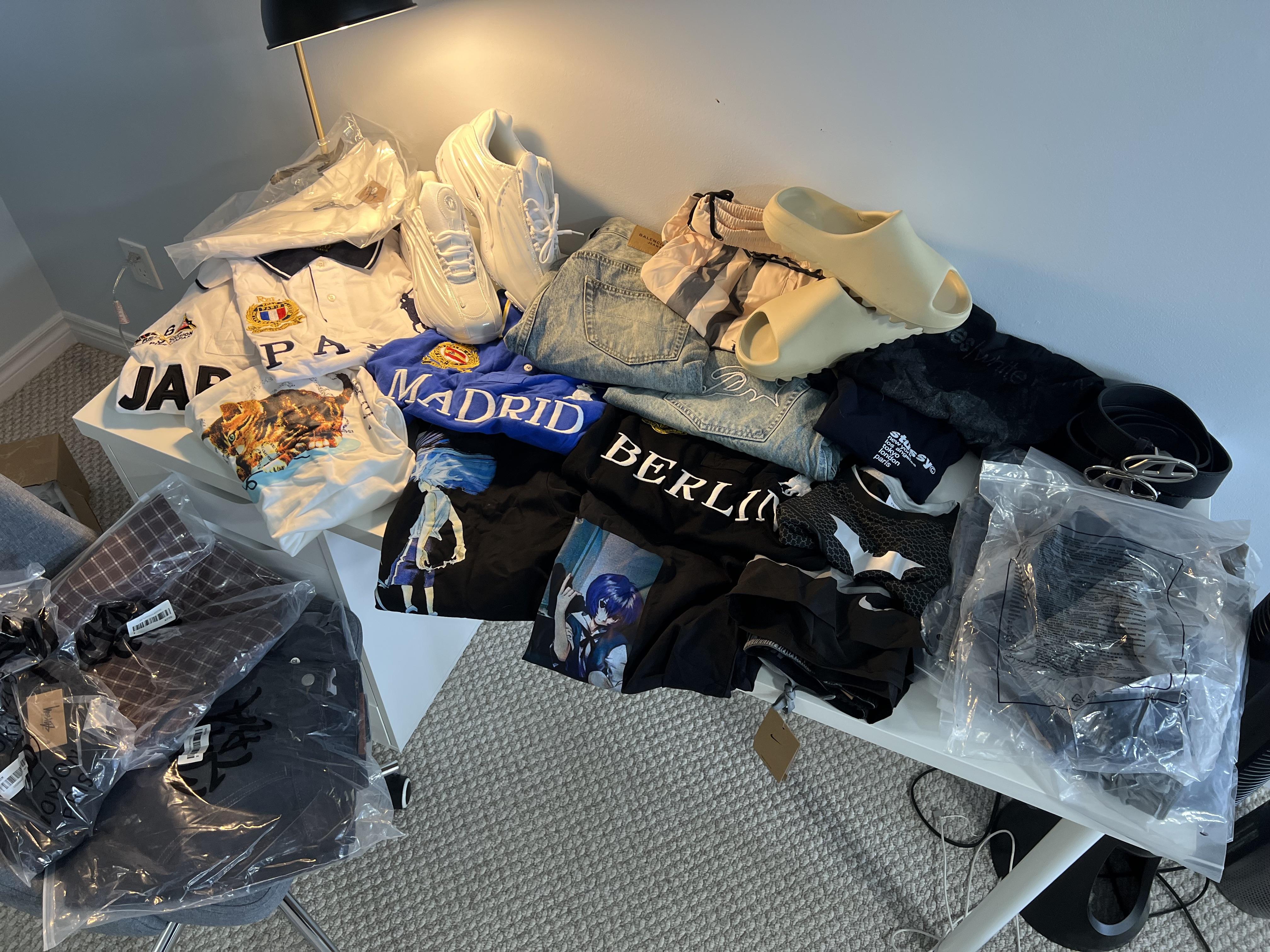 Sugargoo Spreadsheet Reddit Mixed haul reference: Sugargoo spreadsheet buyer share: 10kg mixed haul with shirts, shoes, denim, and electronics aperçu photo de réception
